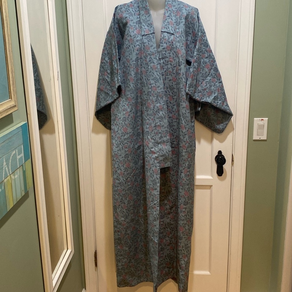 Vintage Japanese blue floral kimono